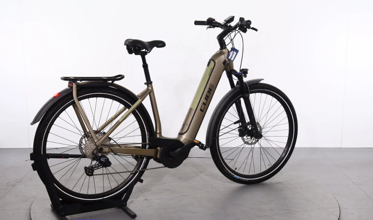 Cube Kathmandu Hybrid Pro 625 2023 – Bicicleta eléctrica urbana reacondicionada
