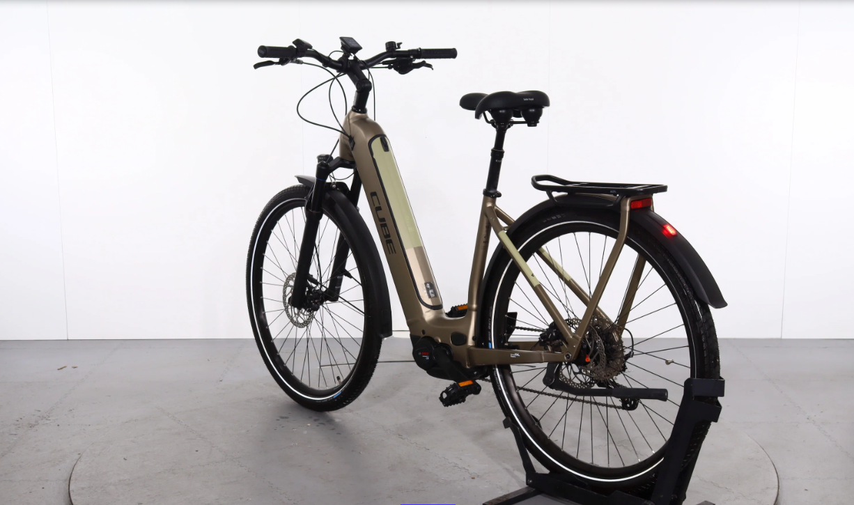Cube Kathmandu Hybrid Pro 625 2023 – Bicicleta eléctrica urbana reacondicionada