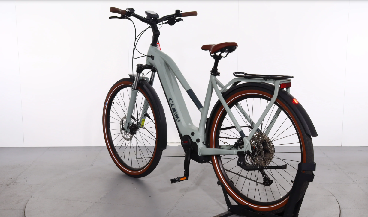 Cube Touring Hybrid Pro 2022 – Bicicleta eléctrica urbana reacondicionada