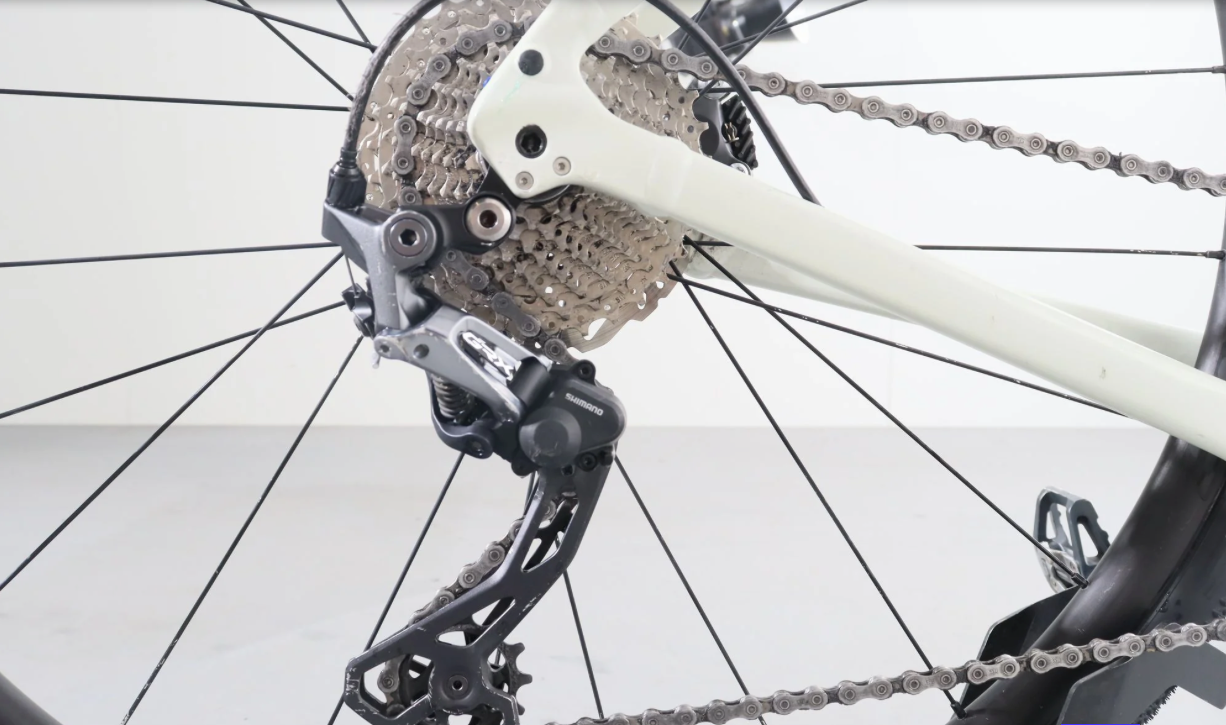 Trek Checkpoint ALR 5 2025 – Bicicleta de carretera reacondicionada